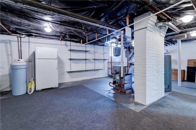 Photo - 77 Harper St