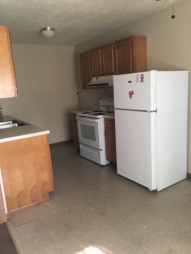 Photo - Wabash Apartments Unidad A