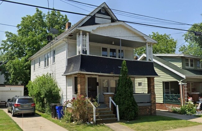 Building Photo - 15710 Corsica Ave Unit 1