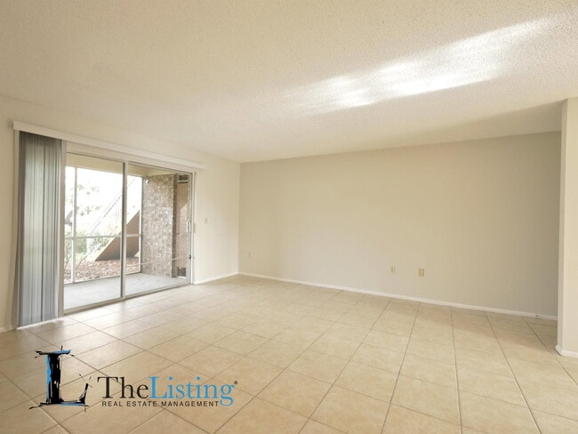 Photo - 408 Banyon Tree Cir Unit Apt 100