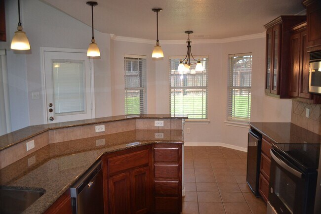 Photo - 3Bed/2 Bath in desired neighborhood in Cop...