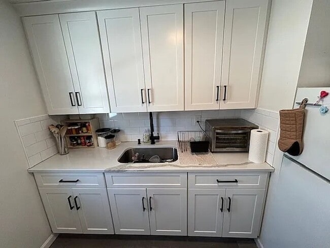 Photo - 156 Main St Unit B1
