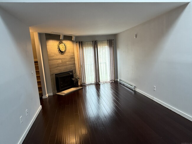 Photo - 7 Twin Oaks