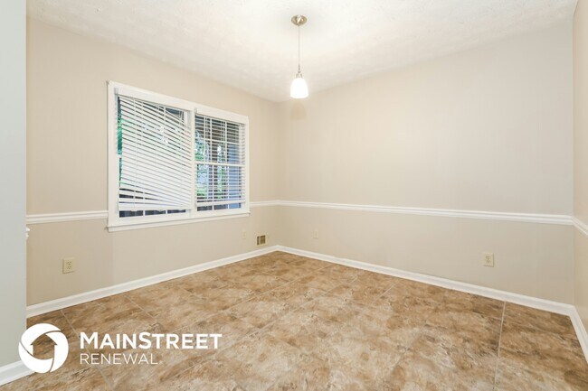 Photo - 145 Cowan Dr