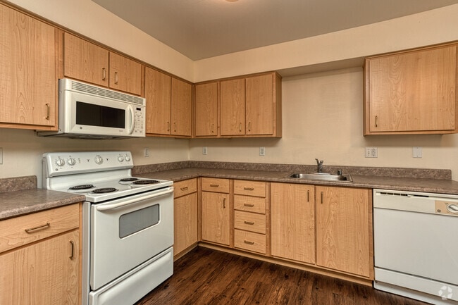 1BR, 1BA - 545 SF