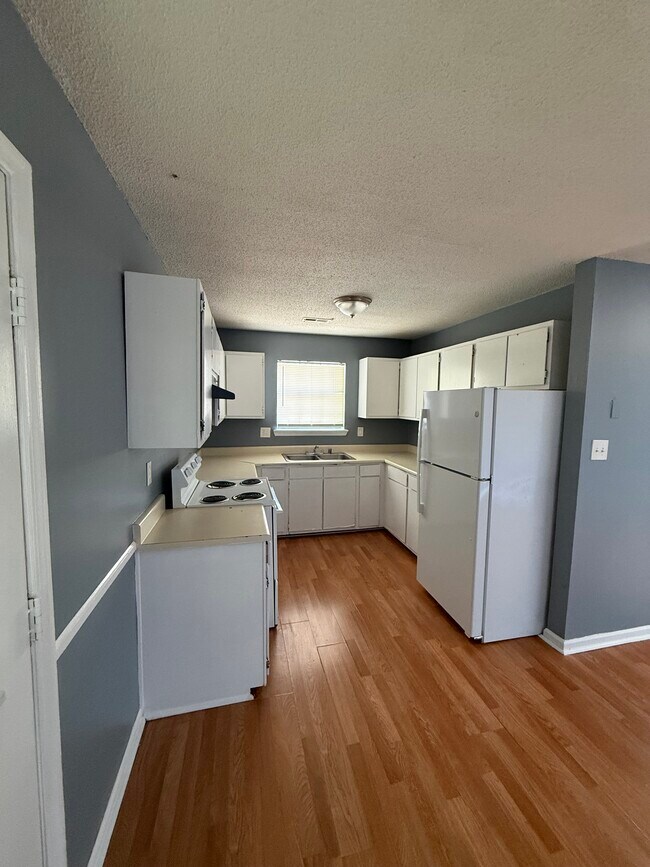 Photo - Platinum House LLC Unidad 357 Gillespie-D