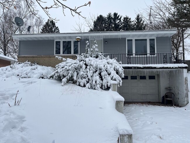 Building Photo - 1714 S 15th St