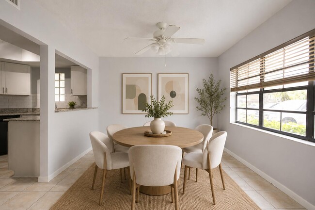 Photo - 110 Weybridge Cir