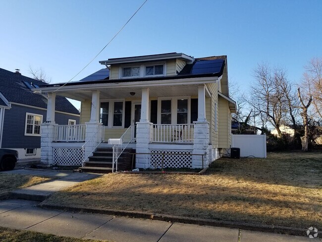 Building Photo - 4529 Remington Ave Rental