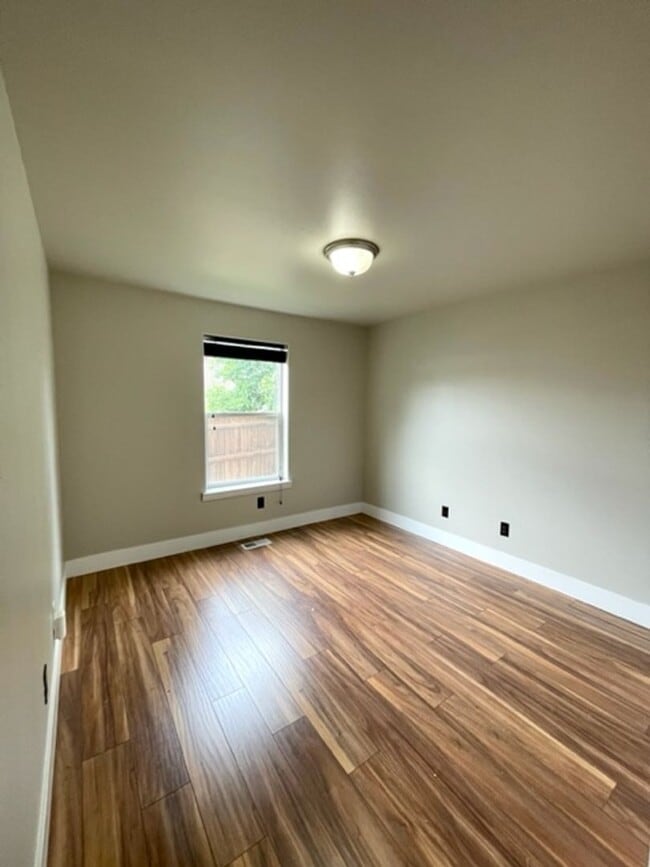 Photo - Gorgeous single level home in SE Bend with large fenced in backyard!