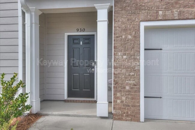 Photo - 930 Quaint Parish Cir