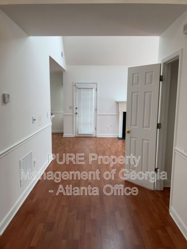 Photo - 909 Michael Lee Way