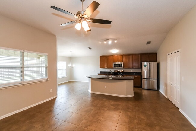 Photo - 1672 Night Owl Trail