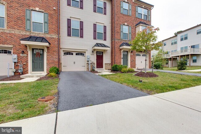 Photo - 7912 N Gladden Farm Way