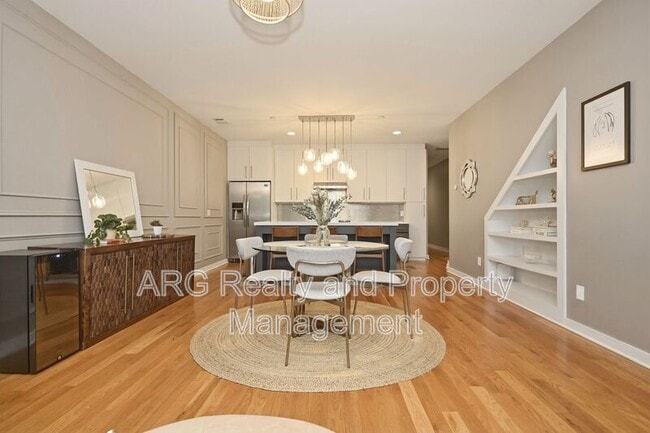 Photo - 472 Martin St SE