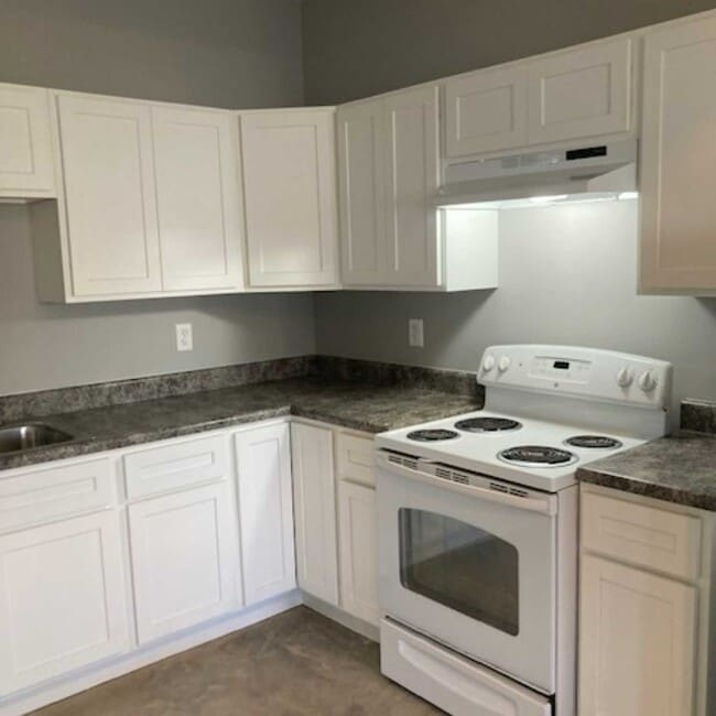 Photo - 5608 Pembroke-Fairview Rd