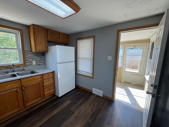 Photo - Updated 2 Bedroom Home with Central Air, H...