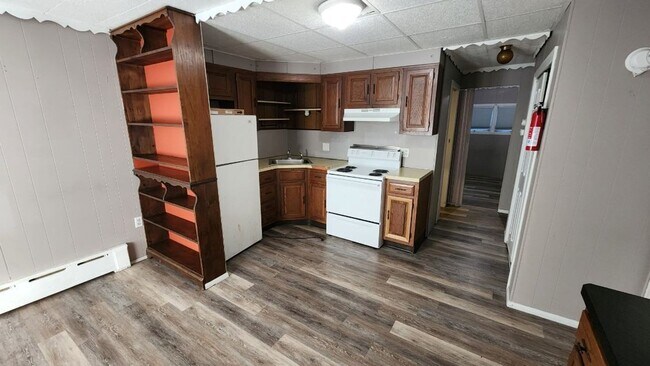 9 E Main St Unit 5