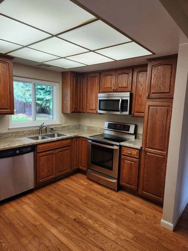 Photo - 6836 Oakmont Dr