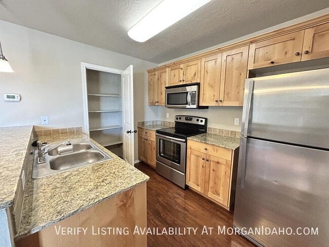 Photo - 11862 W Fairview Ave Unidad 102