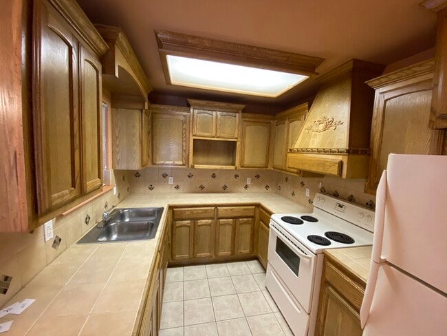 Photo - 1306 W Fig Ave