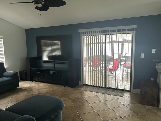 Photo - 947 Wages Way