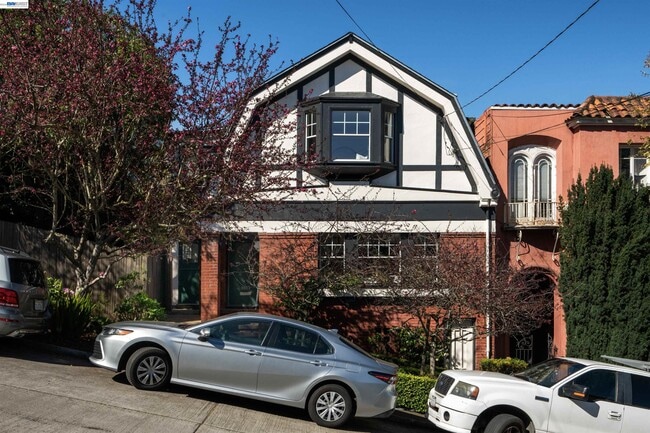 Photo - 3033 Divisadero St