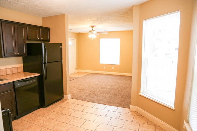 Photo - 614 W Mt Vernon St Unit A