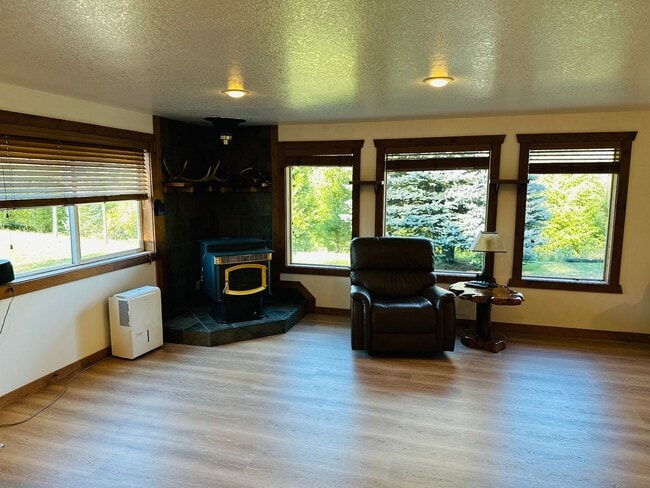 Photo - Beautiful Acreage Property