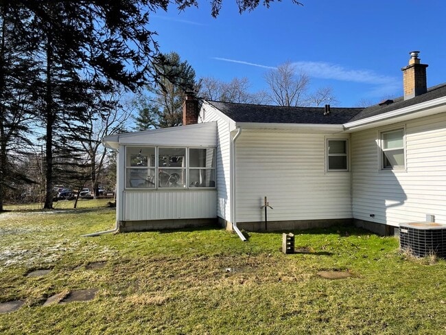 Photo - Beautiful 4 bedroom in Forest Hills