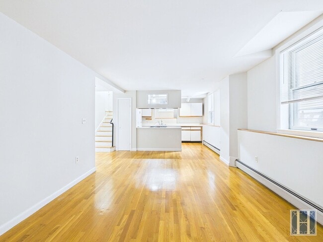 Photo - 3 Bartlett St Unit B