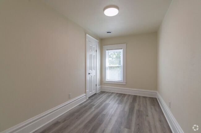 2BR, 1BA - 692SF - Bedroom 1