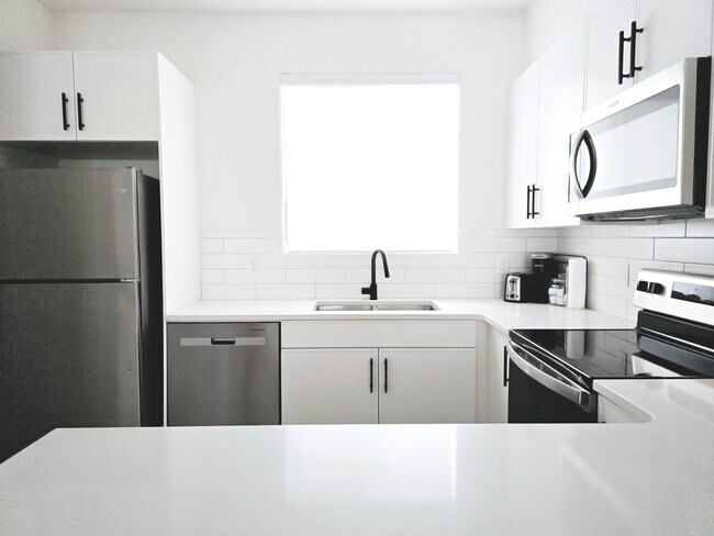 Photo - 10617-10122 122 Ave NW Unit 10617 MAIN