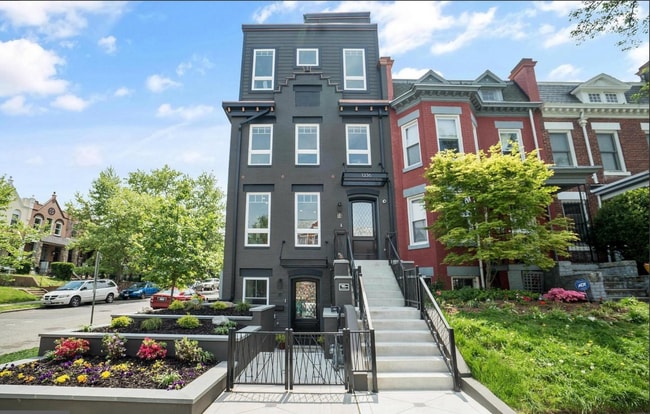 Photo - 1336 Parkwood Pl NW Unidad 1