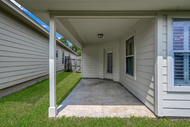 Photo - 122 Snug Harbor Dr