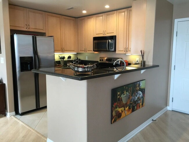 Photo - "Chic 1-Bedroom Retreat in the Heart of San Diego’s Little Italy – Perfect Urban Living!"