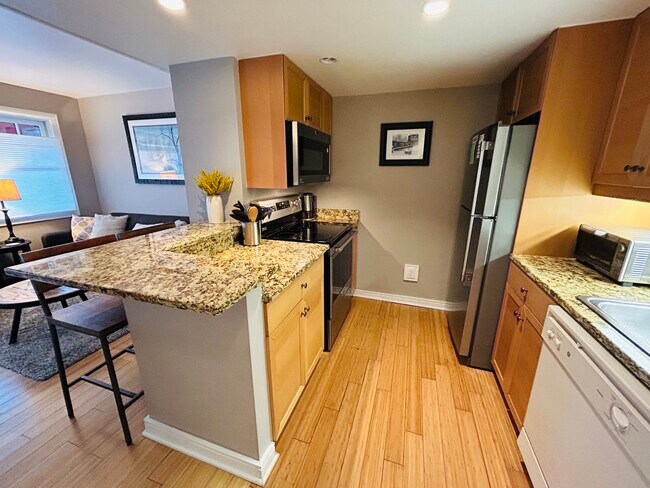 Photo - 37 Hiawassee St Unidad E102