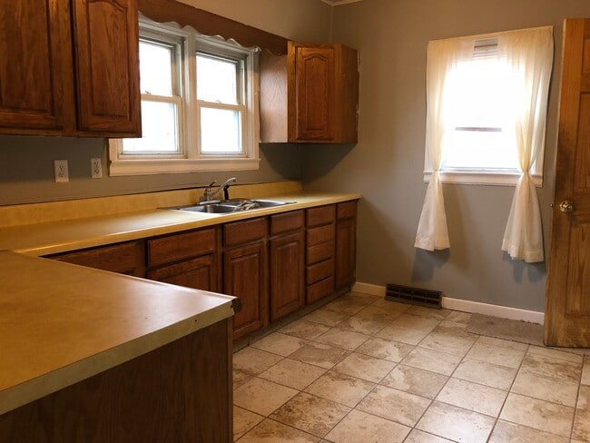 917 Kern St
