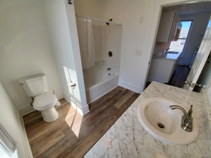 Photo - 2339 4th Ave Unidad -2