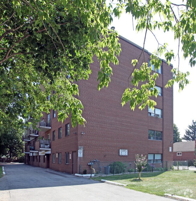 Photo - 1475 Birchmount Rd