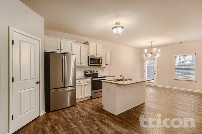 Photo - 169 Magnaview Dr