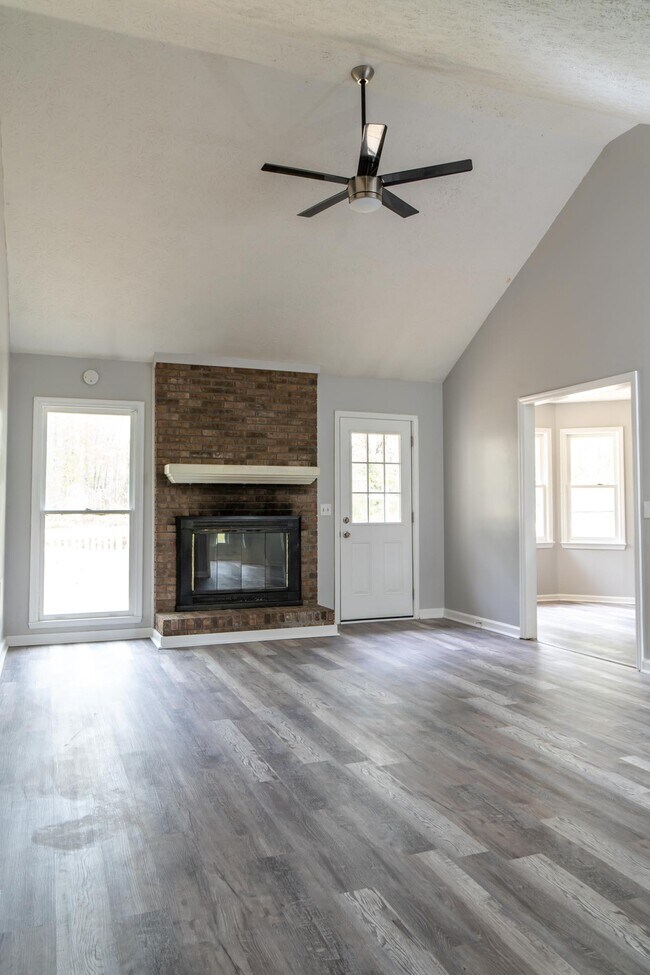 Photo - 43 Lee Road 983