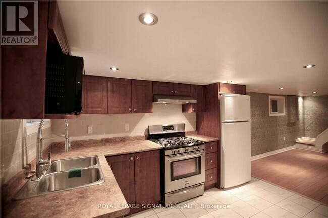 Photo - 11 Ferrier Ave