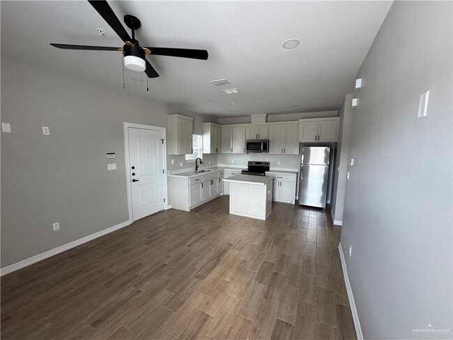 Photo - 10 Ragland Rd Unit 1