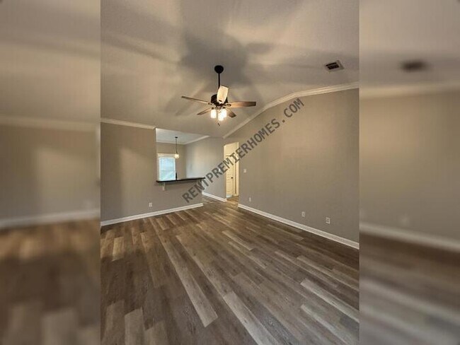 Photo - 30 Woodhaven Dr