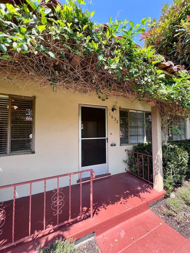 Photo - 1632 Diamond St