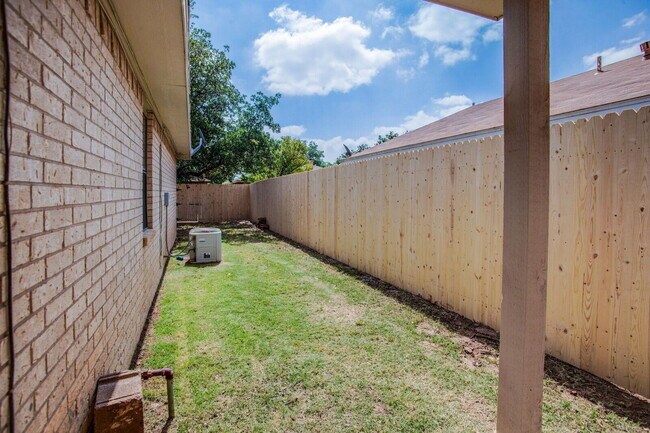Photo - Fully updated 2/1.5/1 in Frenship!