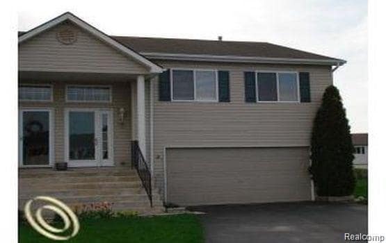 Building Photo - 1136 Lakeview Cir Rental