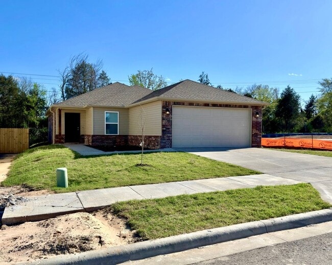* Move-In Special * New Construction Livin... - * Move-In Special * New Construction Livin... House