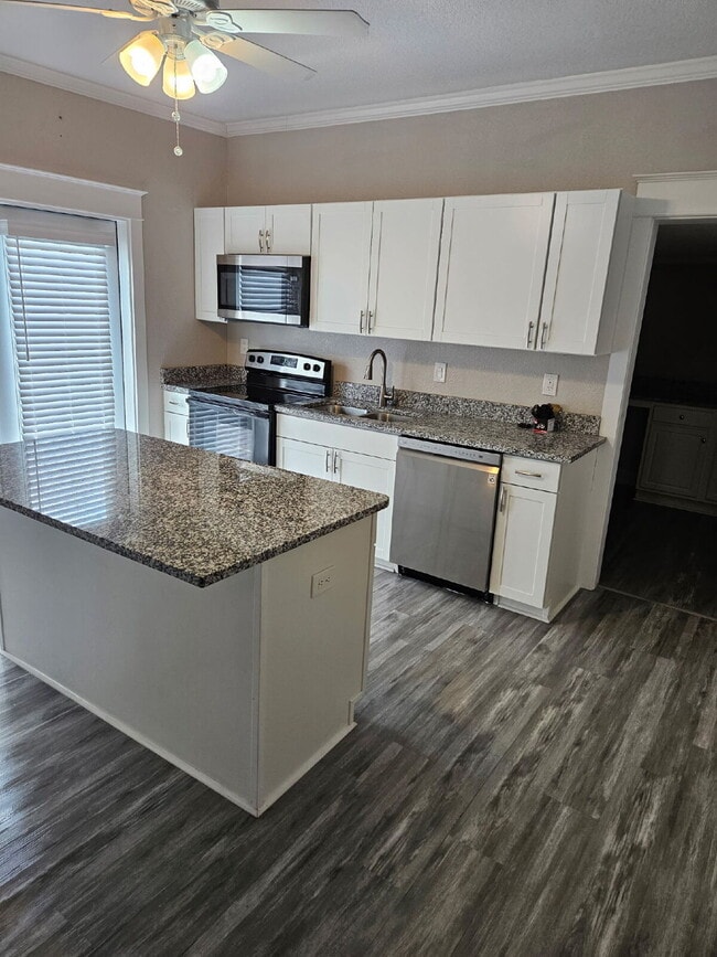 Photo - Beutifully Updated 2 Bedroom Home in Dixieland Community in South Lakeland